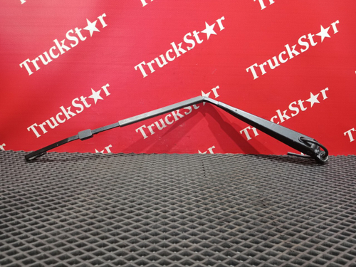 Поводок стеклоочистителя 2018г.