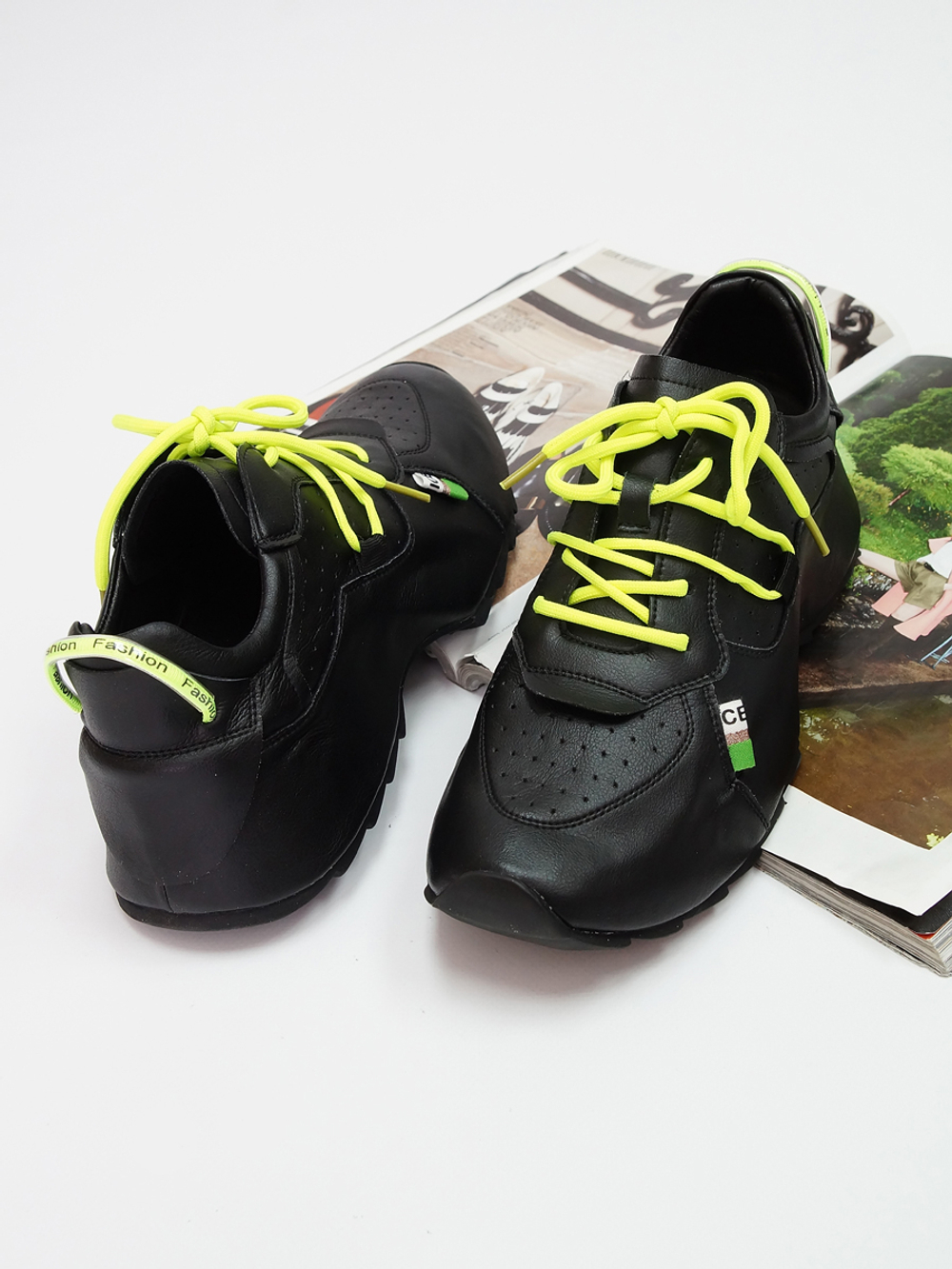 Кроссовки женские демисезонные