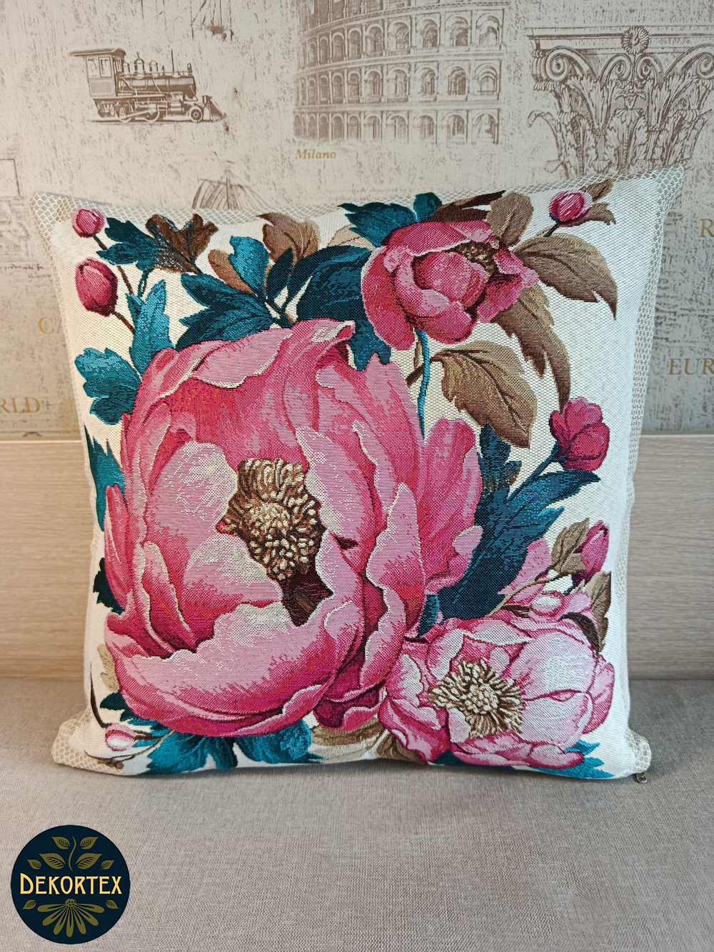 Декоративный гобеленовый чехол Розовые пионы 47х47