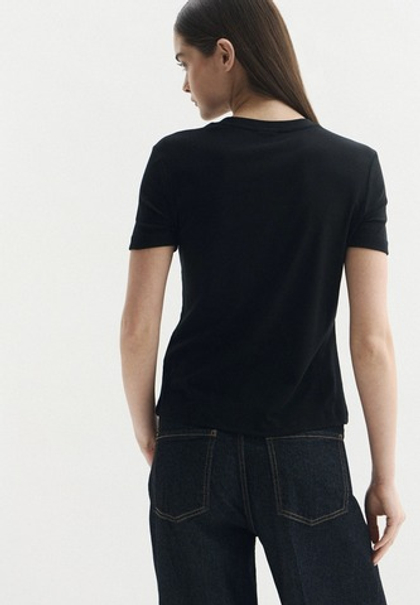 Футболка женская GUESS