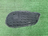 Решетка бампера RH Mercedes C W205 (14-18) AMG