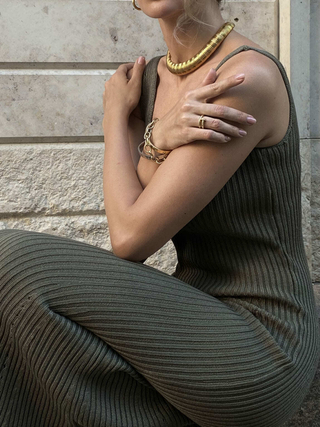 Платье MOREON с открытым декольте, хаки