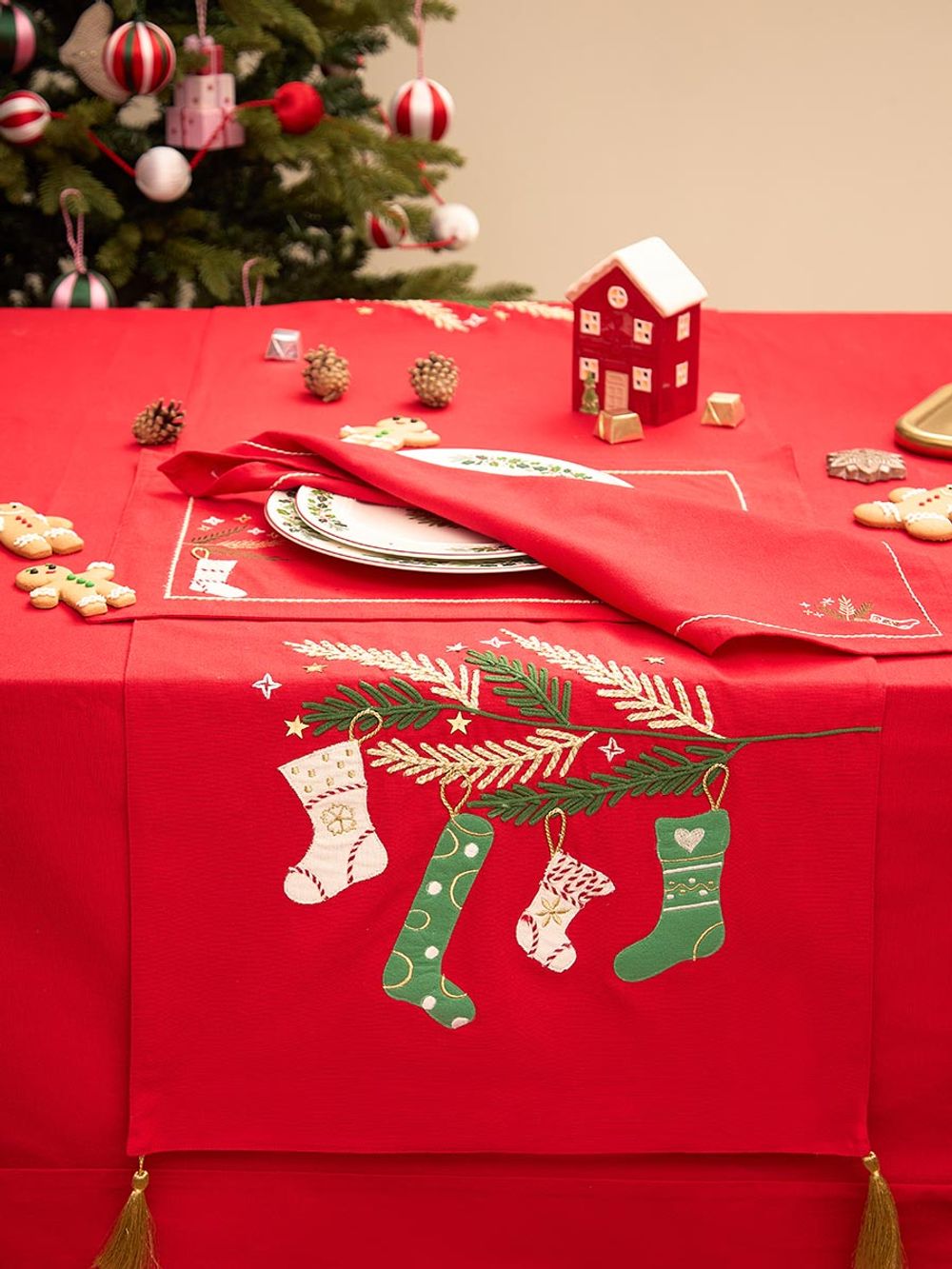 Дорожка на стол Winter wishes из коллекции New Year Essential, 45х150 см