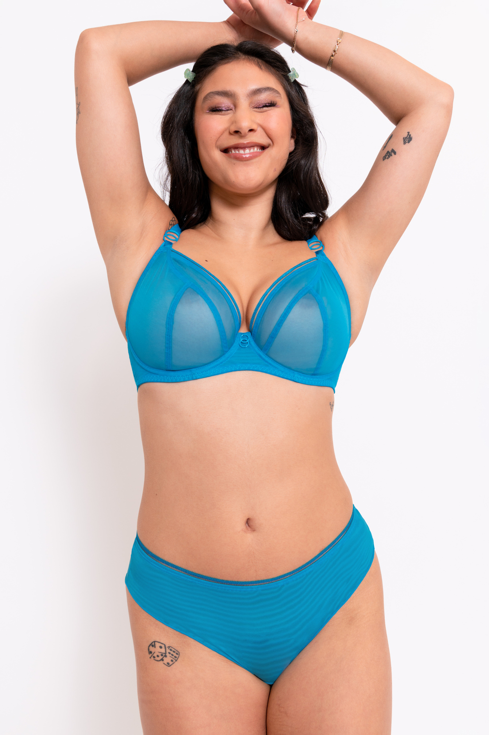 Яркие бразильяна из тонкой сетки Lifestyle short blue