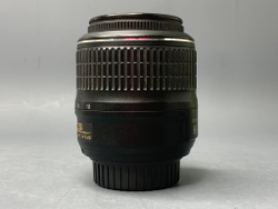 Nikon 18-55mm f/3.5-5.6G VR небольшой скол на корпусе