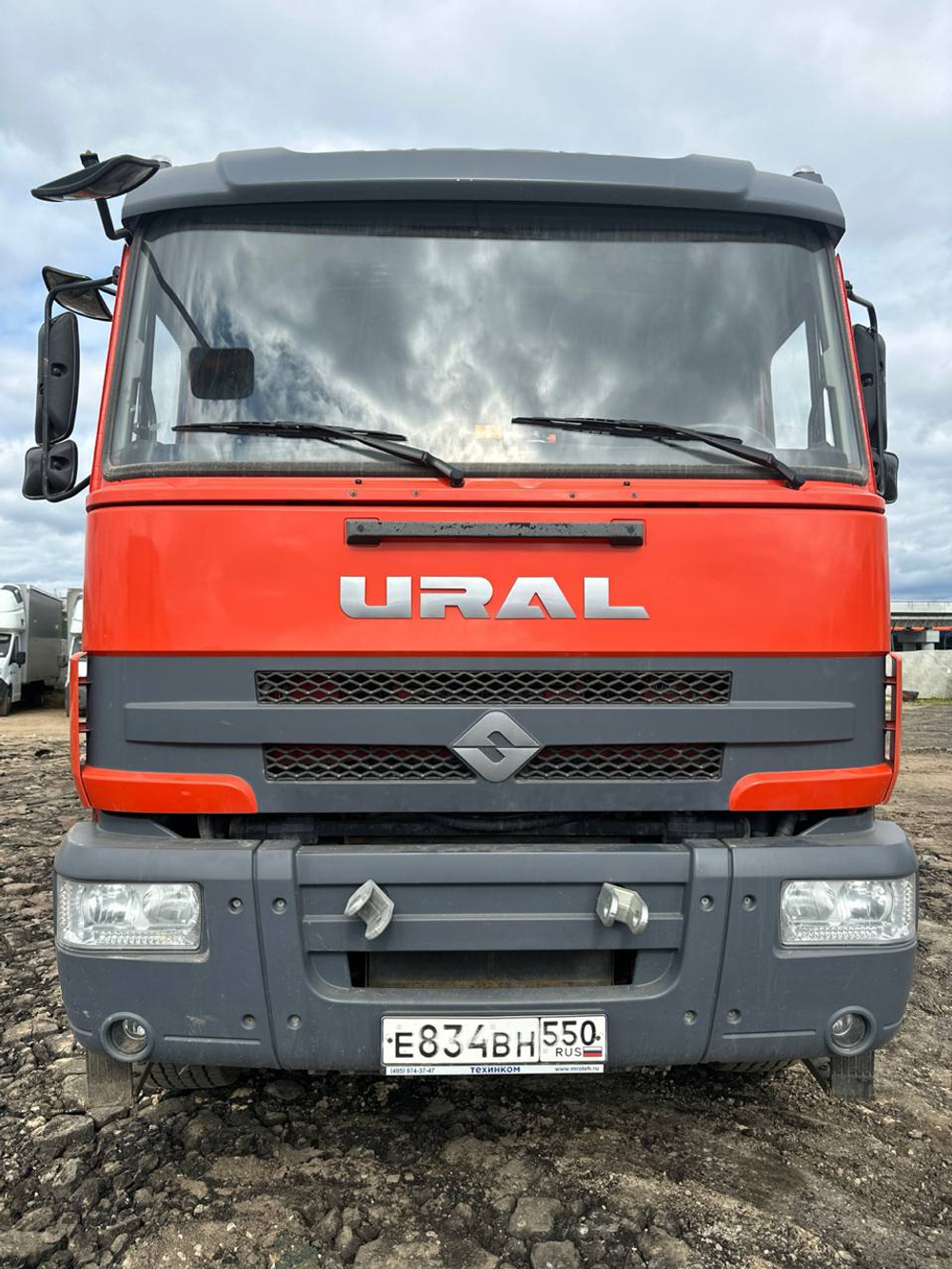 Ural С35510 6x4 Самосвал С35510 (Дизельный, 11,1 л, 420 л.с., МТ)