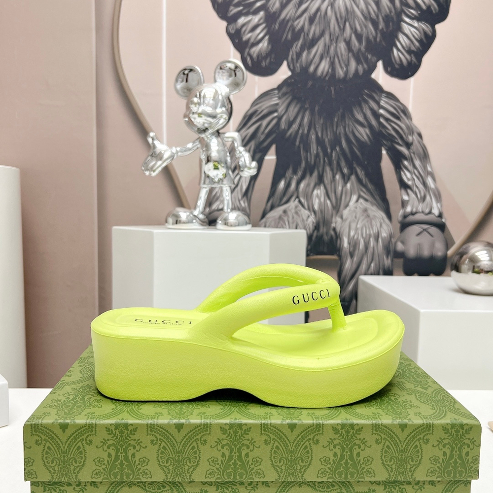 Gucci Thong Platform Sandal