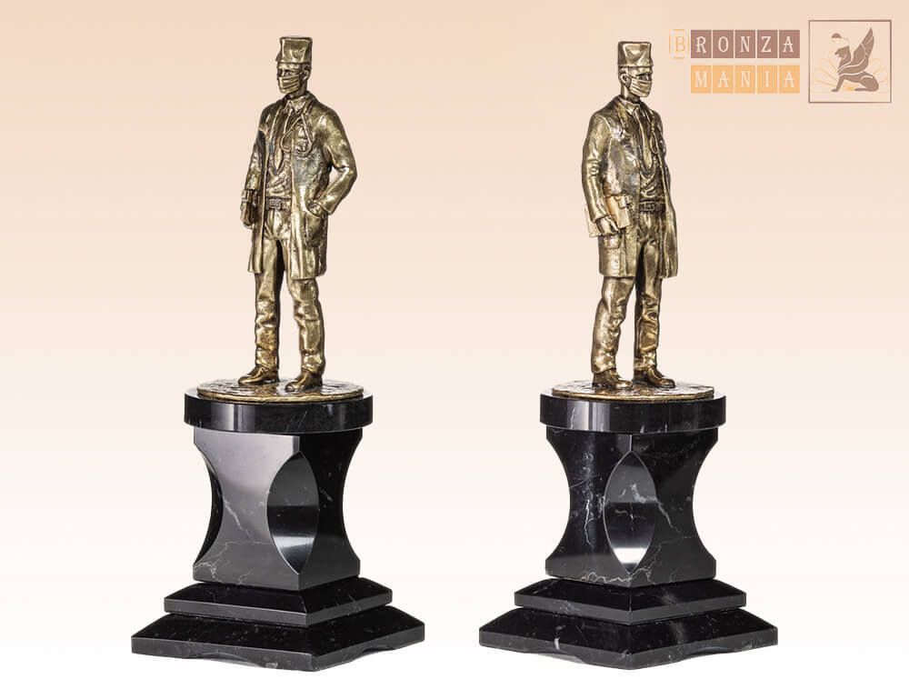 статуэтка Медик