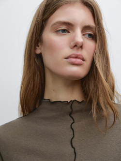 Massimo Dutti Футболка с декоративными швами и окантовкой, жженый