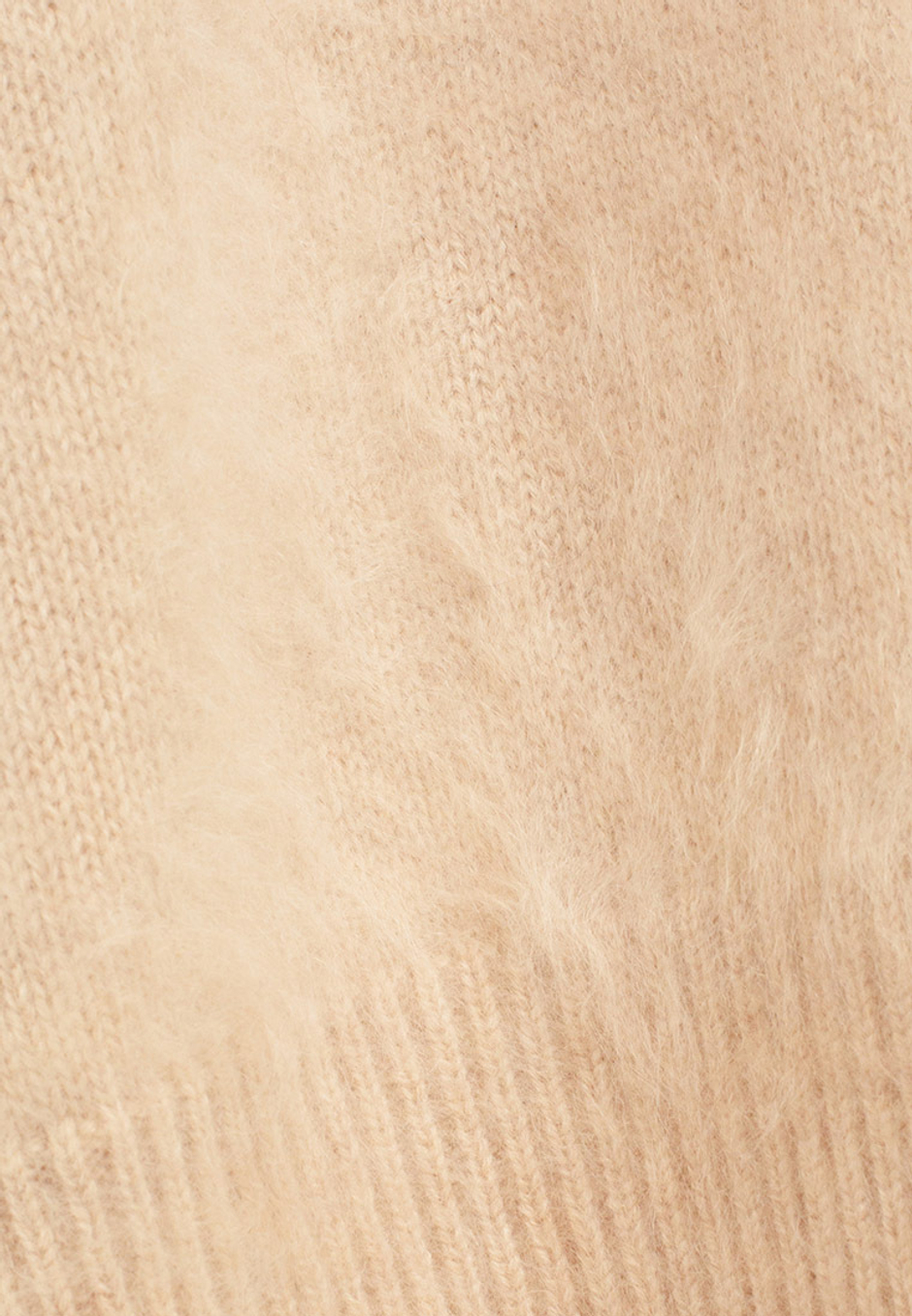 Свитер из пушистого кашемира