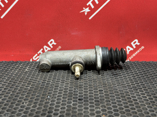 Цилиндр сцепления главный 2018г.