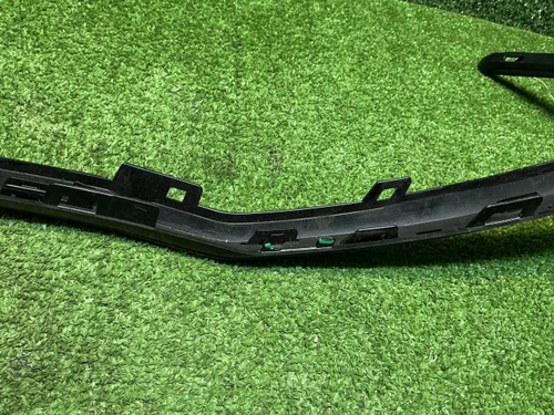 Накладка перед. бампера Mercedes S W223 20-нв AMG