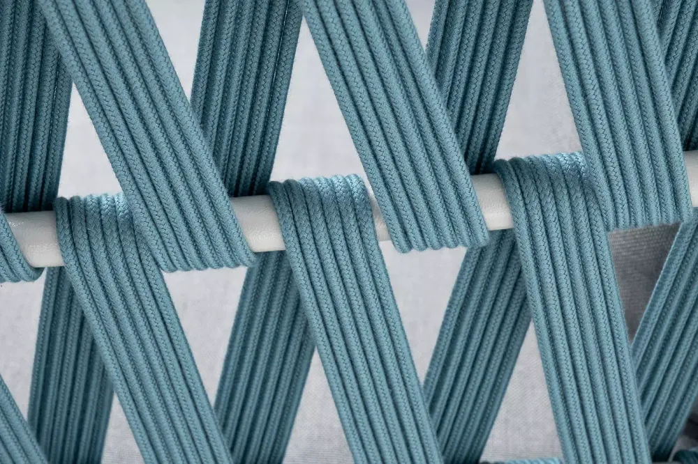 "Диего" кресло плетеное из роупа, каркас алюминий светло-серый (RAL7035) муар, роуп бирюзовый круглый, ткань светло-серая