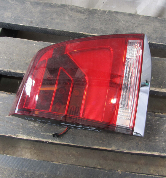 Фонарь левый Toyota Land Cruiser 200 Б/у Аналог