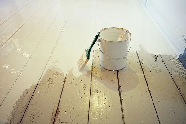 Алкидно-уретановая краска для пола: исчерпывающее руководство по характеристикам, применению и долговечности
