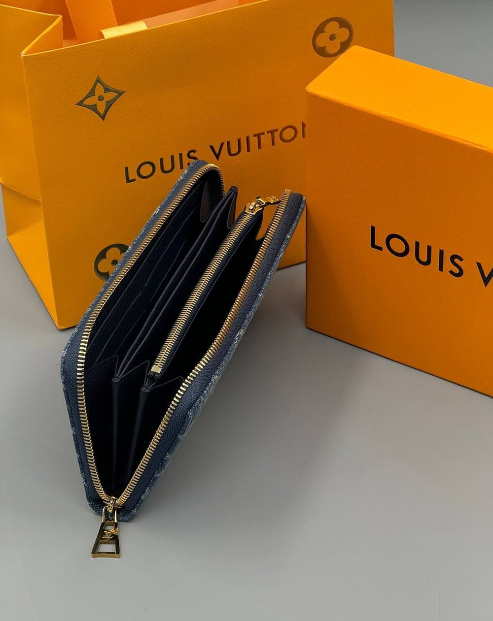Кошелек Louis Vuitton