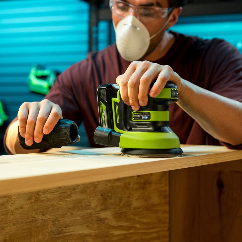 Эксцентриковая шлифмашина акк. Greenworks OS325, 24V, 125 мм, 5000-8000-11000 об/мин, амплитуда 2.4 мм, без АКБ и ЗУ (3100907)