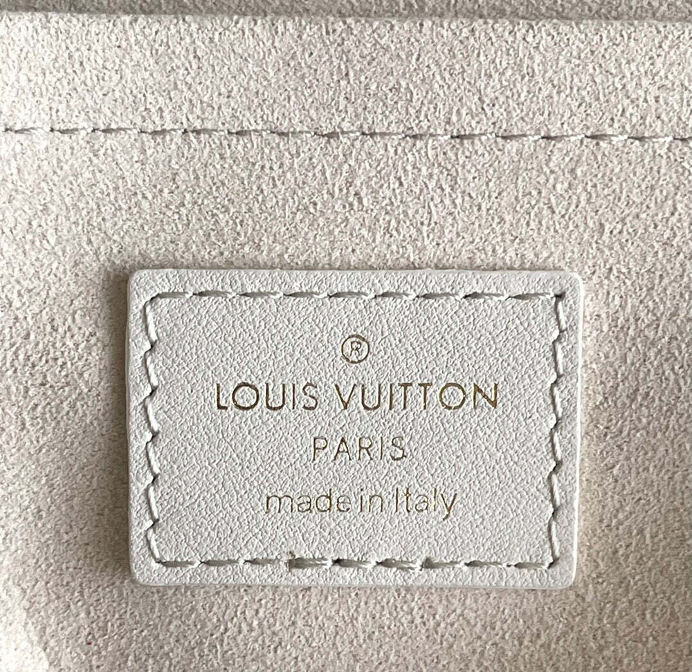 Louis Vuitton New Wave Chain Bag