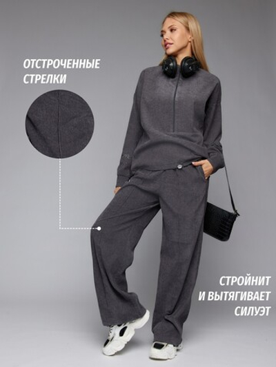 Костюм спортивный женский микровельвет хаки