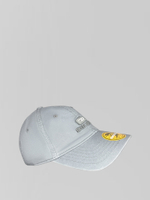 Кепка с надписью и логотипом спереди