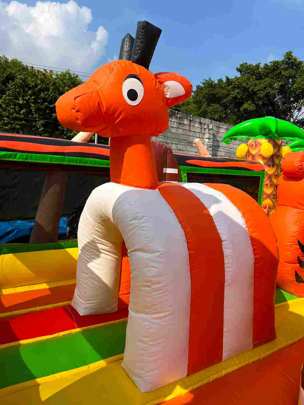 Коммерческий надувной батут «Мир Сафари 2», 14*7*7,5 м.