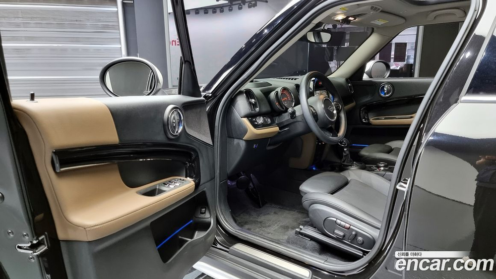 Mini Cooper Countryman HIGH (09.2019)