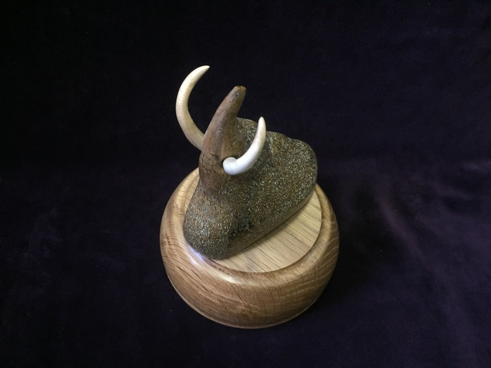 Мамонт, скульптура из кости мамонта
