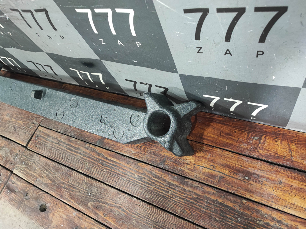 Абсорбер переднего бампера Subaru Forester 5 (SK) 18-нв Б/У Оригинал 57705SJ010