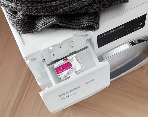 Средство для стирки деликатных тканей и изделий из шерсти Miele WoolCare Caps