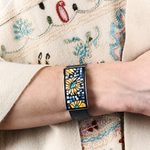 Браслет Fiore Luna на черном кожаном ремешке CB13598-1A