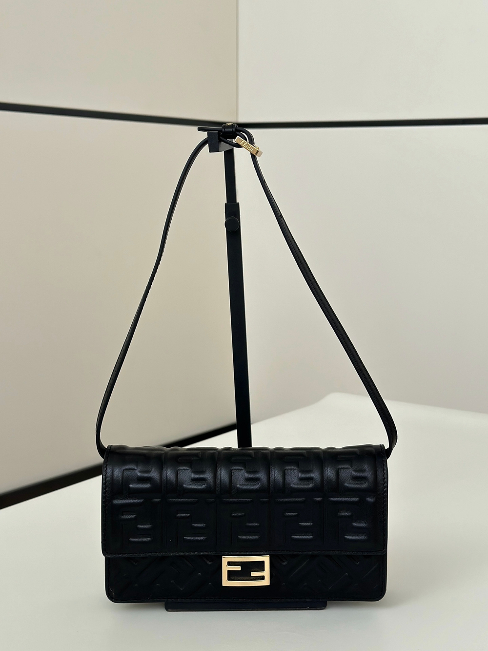 Fendi Wallet On Chain Baguette 21 cm