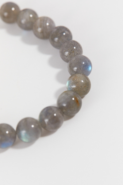 Браслет IN MY DARKNESS THERE IS A LIGHT из лабрадора