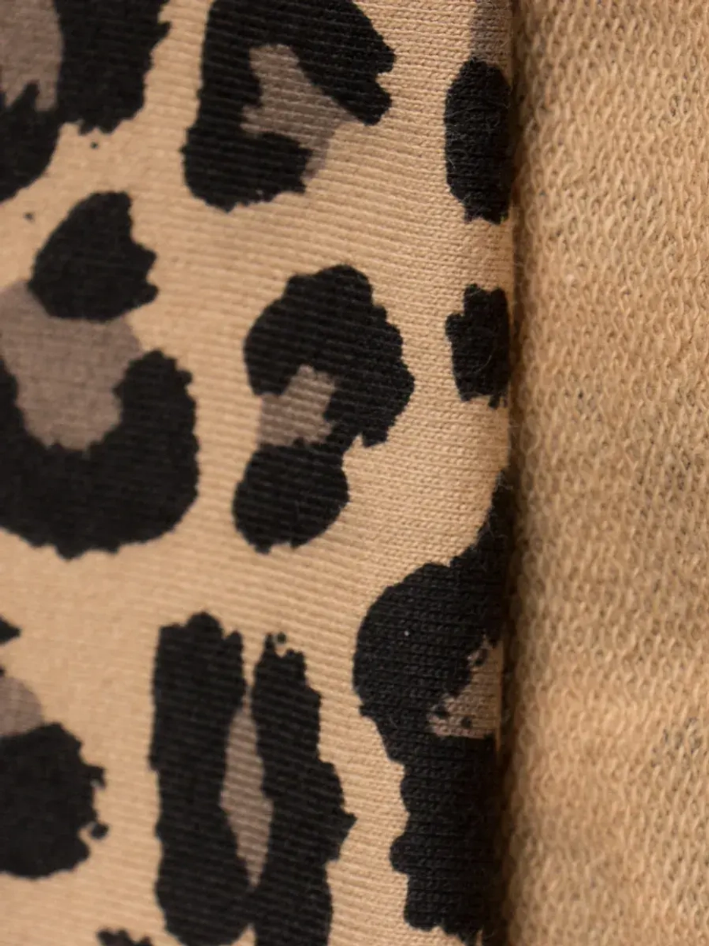 Костюм для девочки с юбкой леопардовый