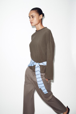 ZARA ФУТБОЛКА С ДЛИННЫМИ РУКАВАМИ, ХАКИ