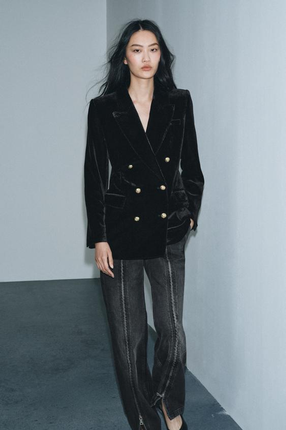 ZARA ДЖИНСЫ ZW COLLECTION WIDE LEG СО СРЕДНЕЙ ПОСАДКОЙ И МОЛНИЯМИ, ЧЕРНЫЙ