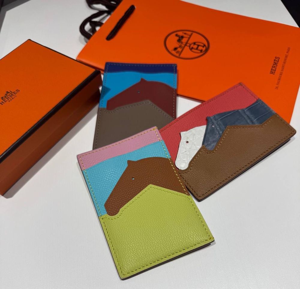 Картхолдер Hermes вставка из кожи крокодила Картхолдер Hermes вставка из кожи крокодила