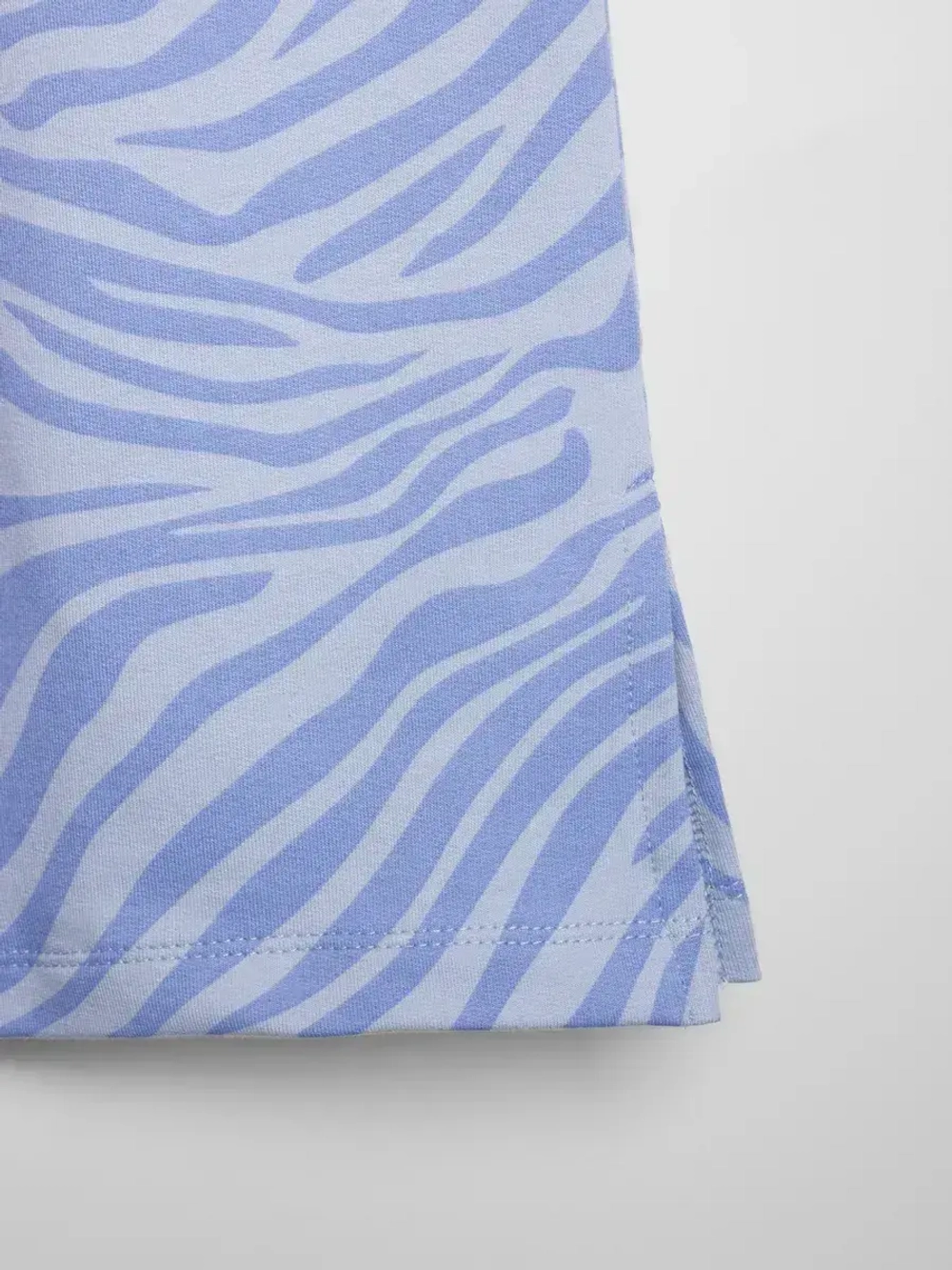 Костюм для девочки на осень