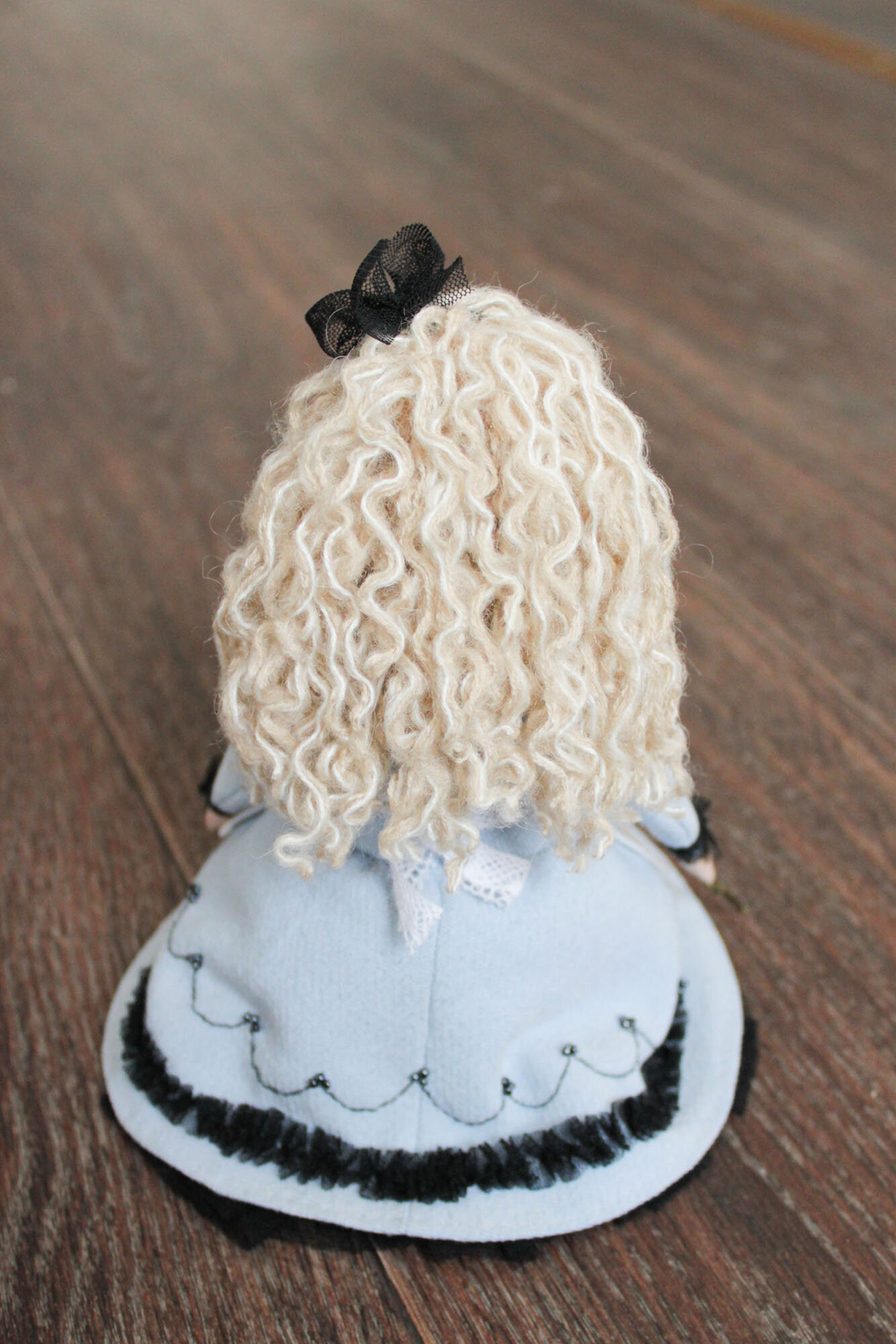 Как сделать прическу текстильной кукле из пряжи для вязания своими руками. Пошаговый электронный мастер-класс в формате pdf для начинающих и продолжающих