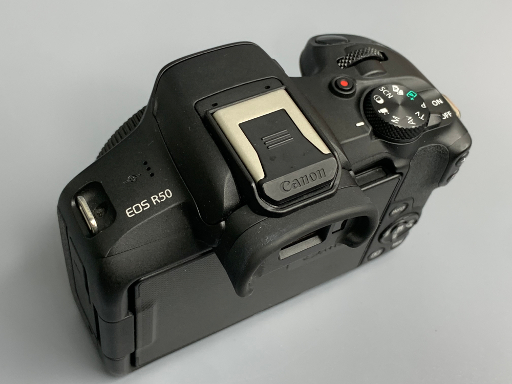 Canon EOS R50 30.000 кадров