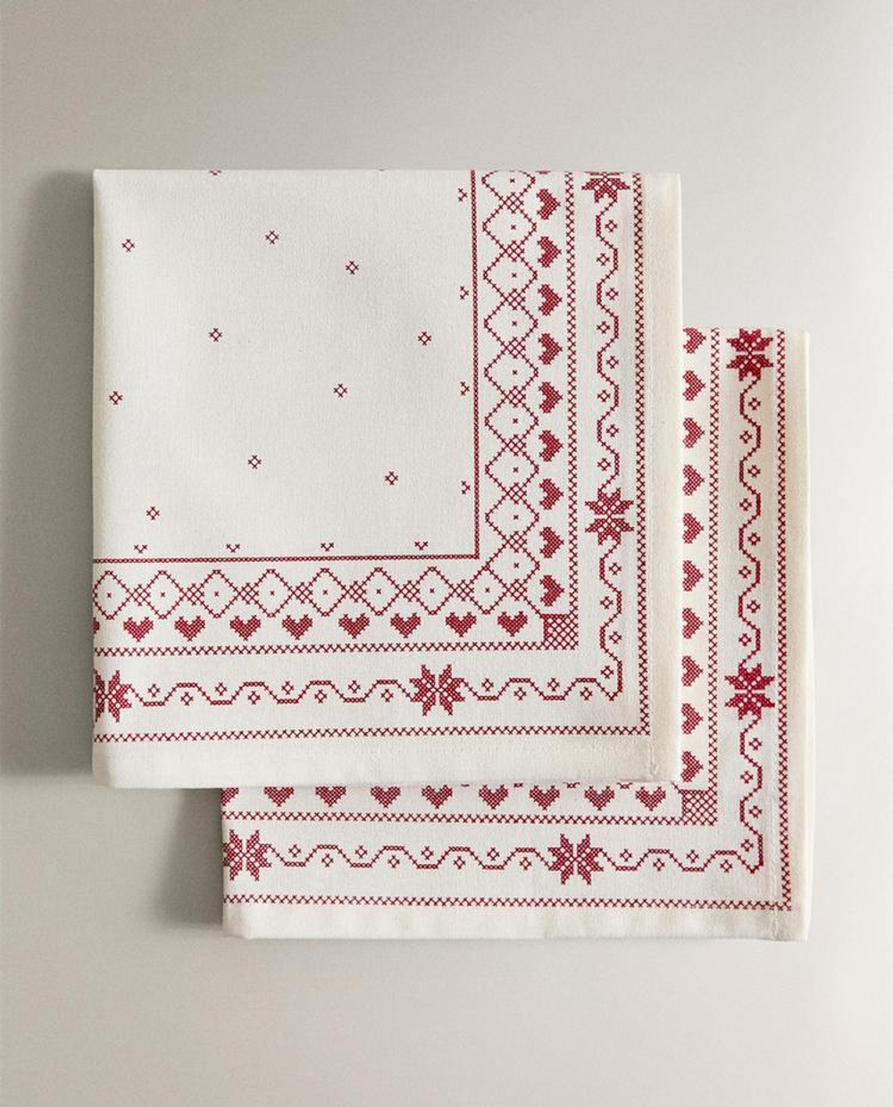 ZARA HOME КУХОННЫЕ ПОЛОТЕНЦА С КОНТРАСТНЫМ РОЖДЕСТВЕНСКИМ ПРИНТОМ (НАБОР ИЗ 2 ШТ.), БЕЛЫЙ