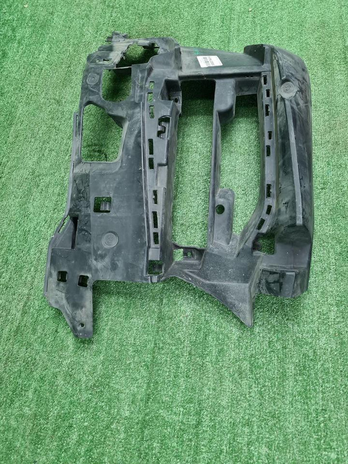 Кронштейн ПТФ левый BMW 5er G30 (17-20) M-paket