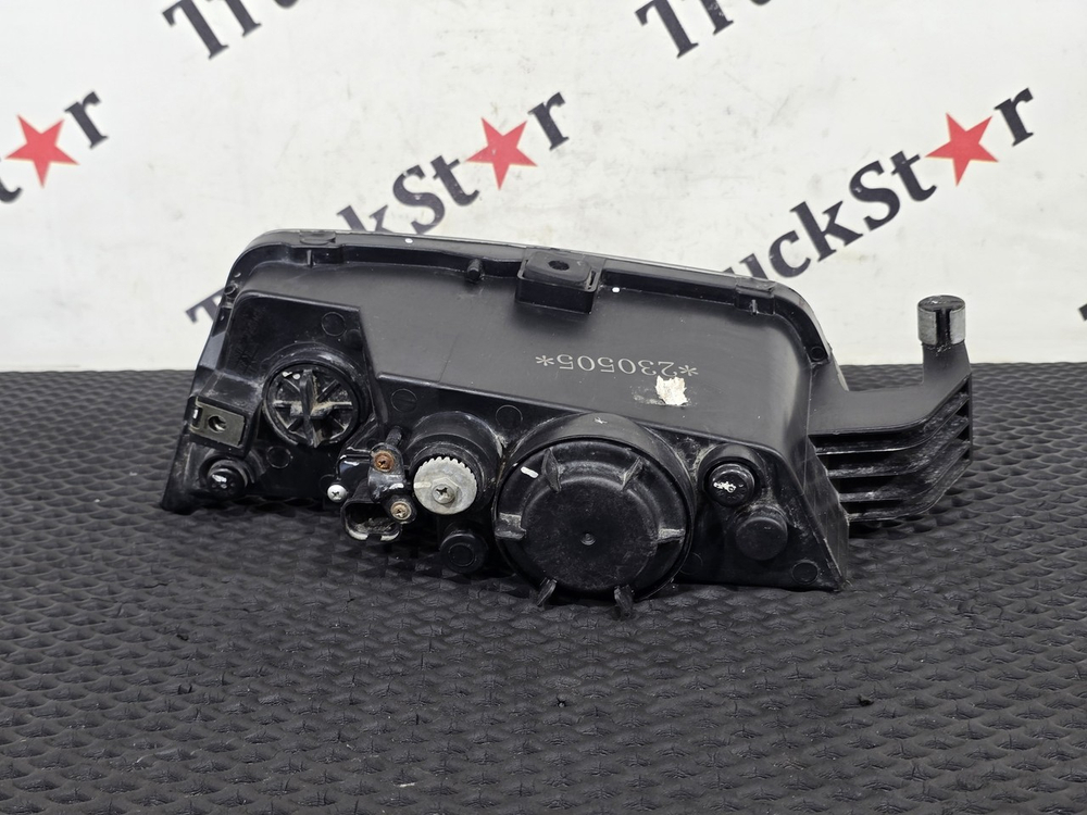 Фара противотуманная левая 2023г