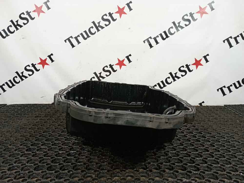 Поддон масляный двигателя 2018 год.