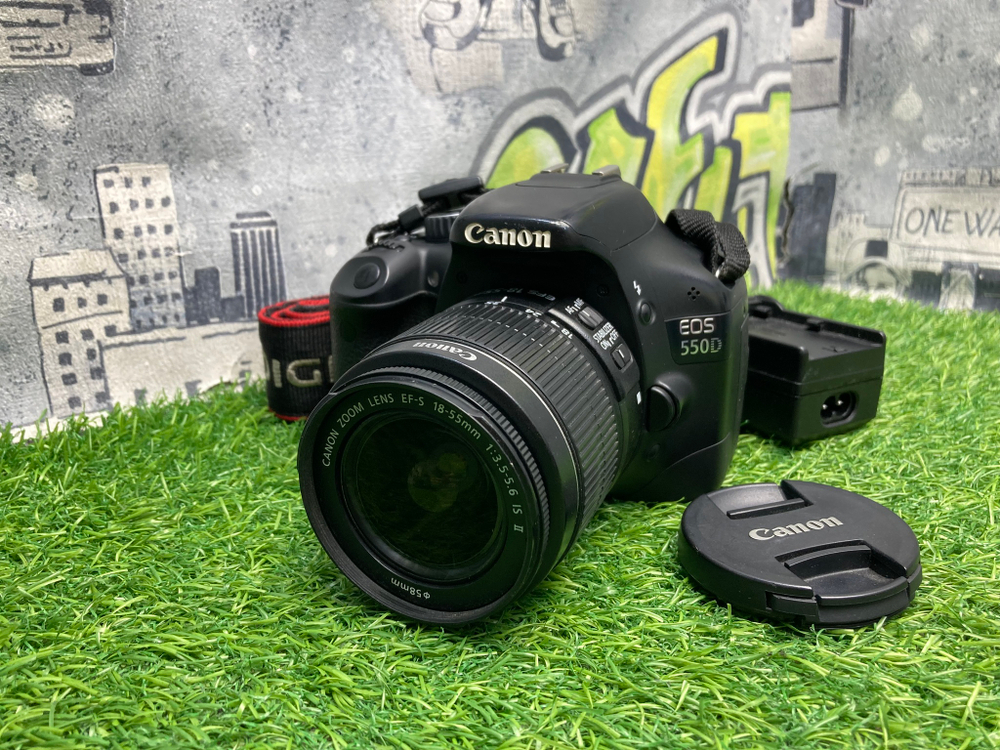 Canon 550D Kit 18-55mm 3.5-5.6 II IS 10.000 кадров