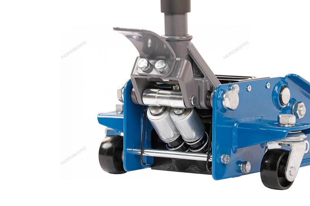 NORDBERG (N32032) Домкрат подкатной 3,2 т, супернизкий подхват, педаль