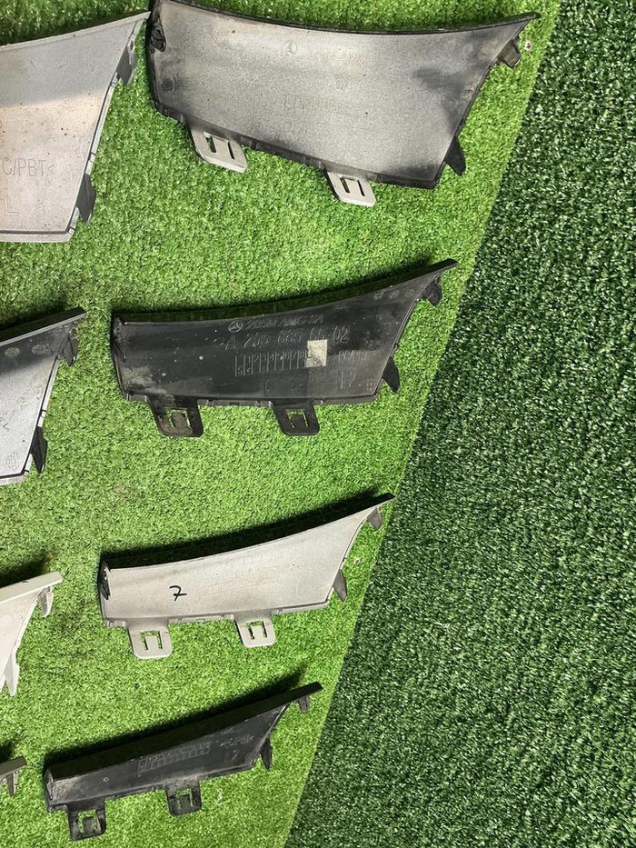 Накладка перед бампера Mercedes C w205 (18-23) AMG