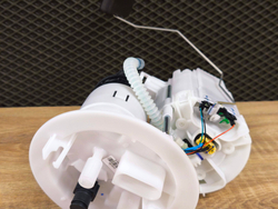 Насос топливный в бак Audi  A4  8KH B8 A5/S5 8TA