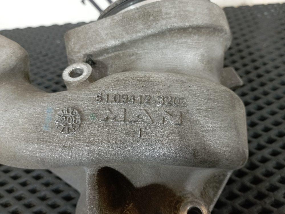 Патрубок впускного коллектора