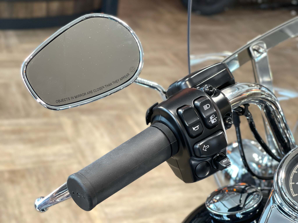 Road King Harley-Davidson 2021 Vivid Black