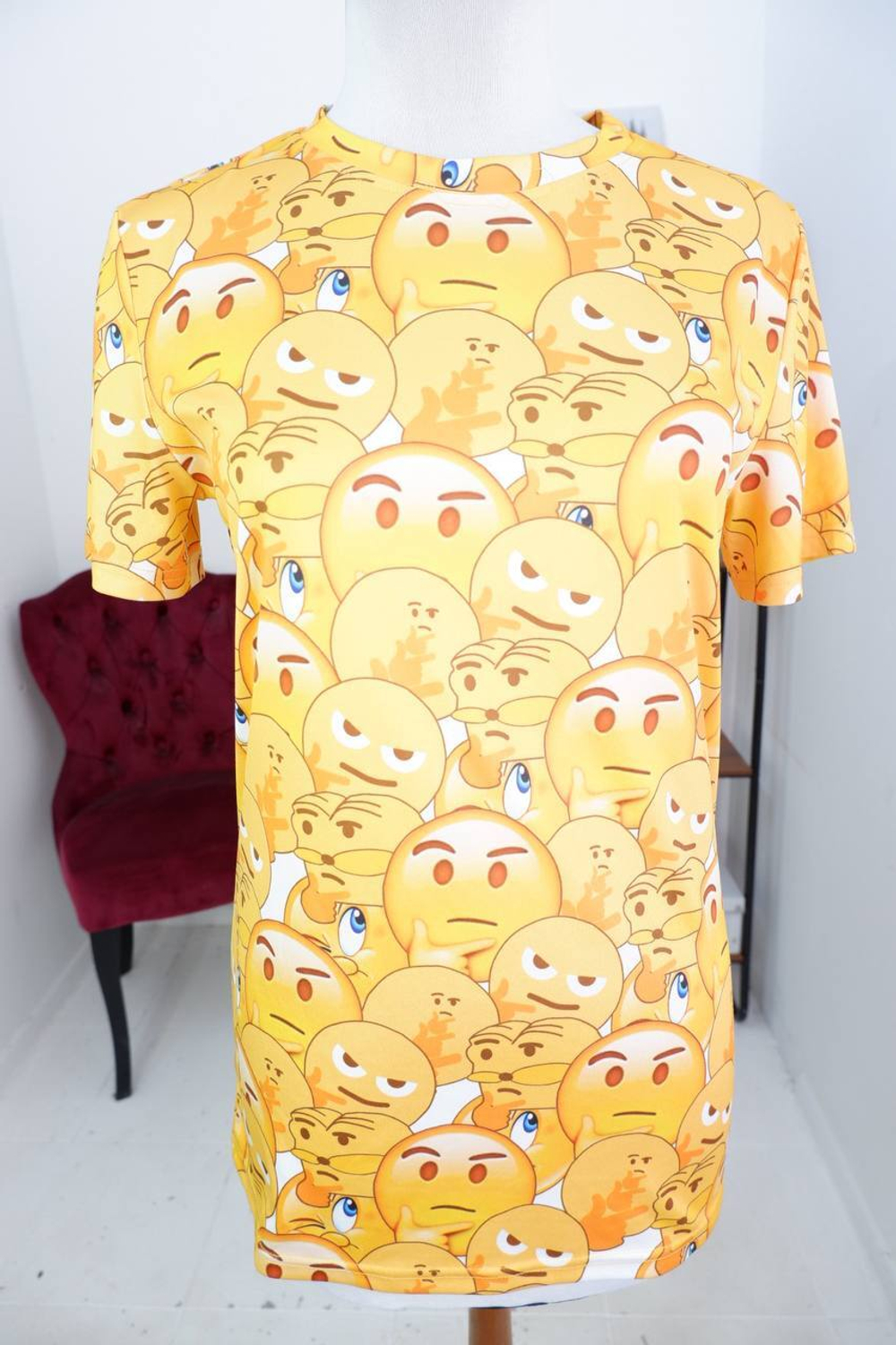 Футболка с веселым принтом, маркировка М, визуально на 46 размер